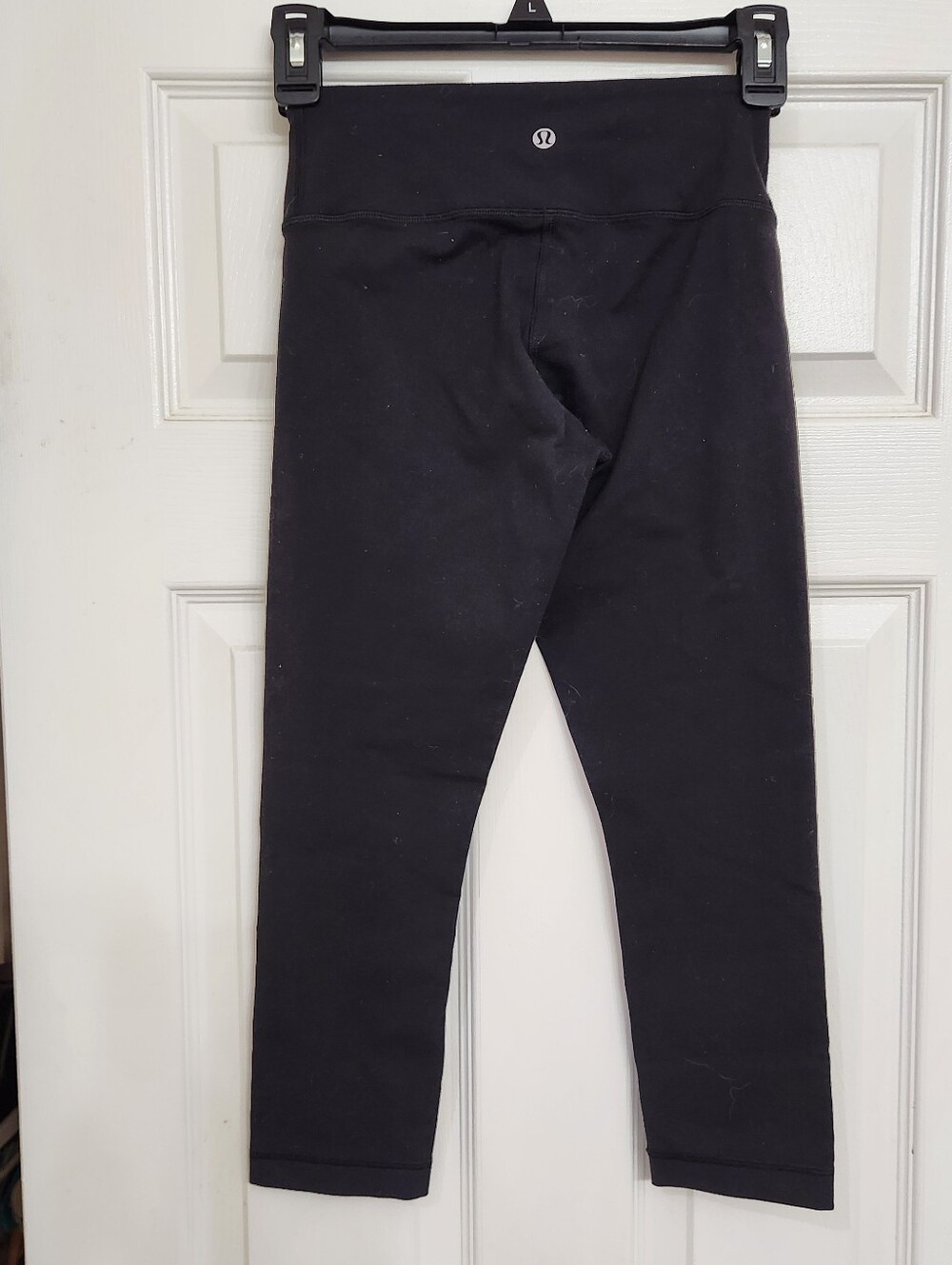 LULULEMON Black Capri Leggings Pants Stretch Run Gym Yoga